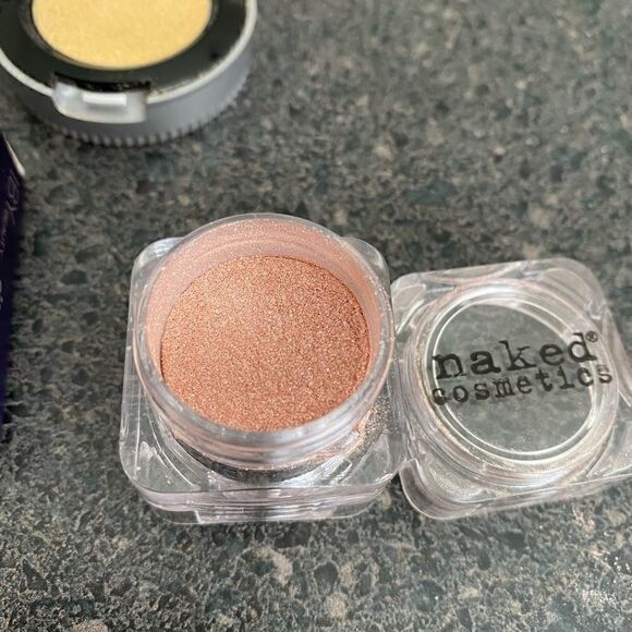 Naked, Urban Decay and IBy cosmetics lot 3 - Picture 6 of 7